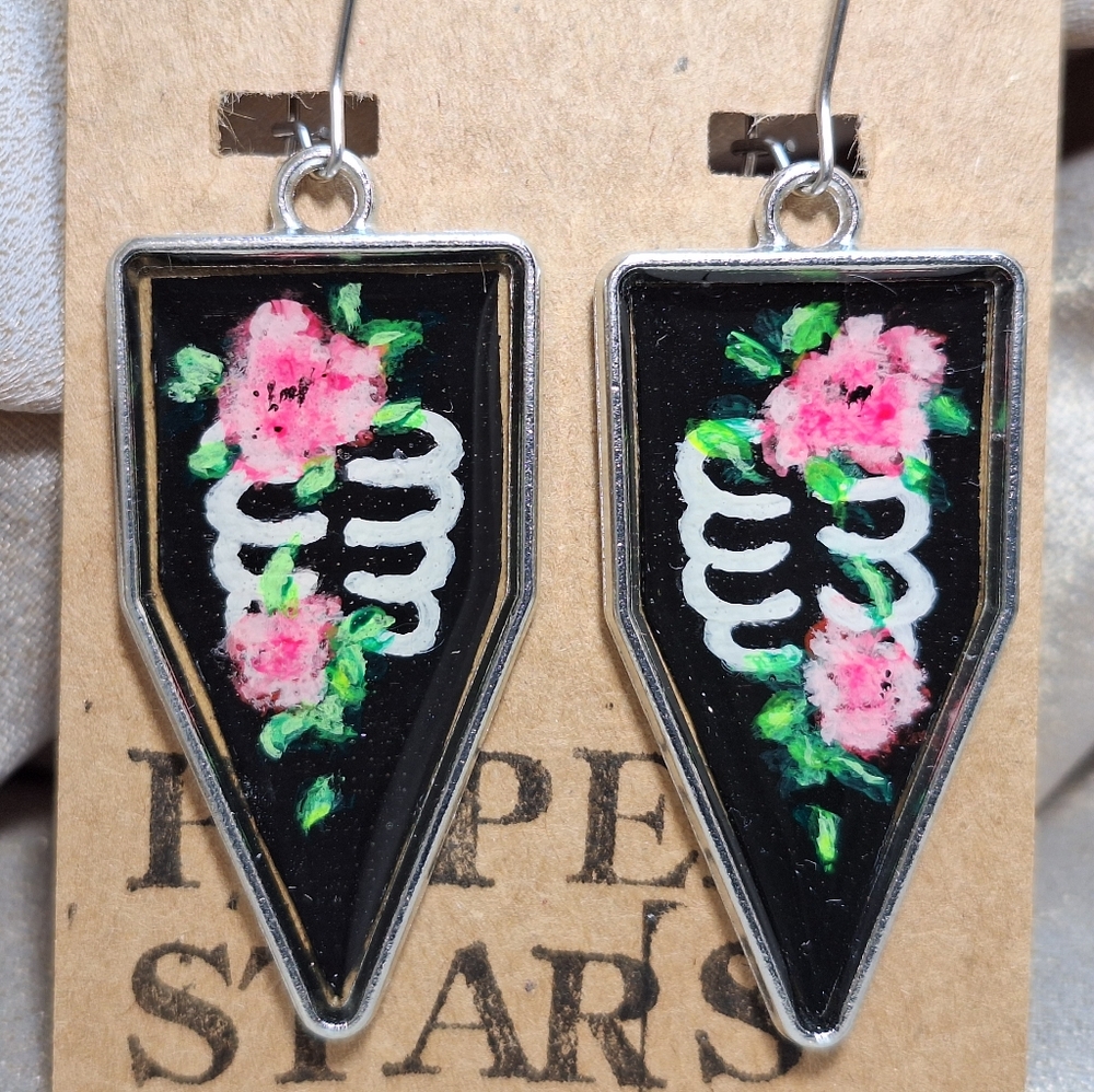 Hand painted earrings - Picture 2 of 3